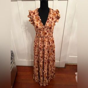 Gorgeous English Rose Maxi Dress 🌹 ❤️ ⭐️Bundles 10% on 2 or more items